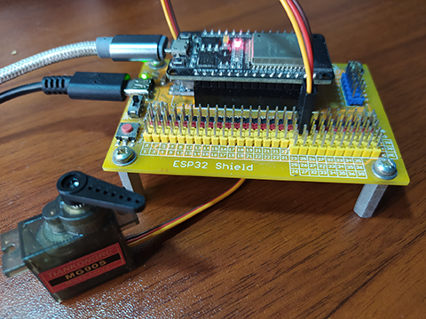 037 – MicroPython TechNotes: Servo Motor