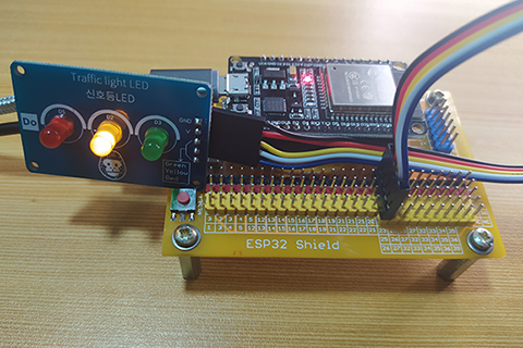 006 – MicroPython TechNotes: Traffic Light LED Module